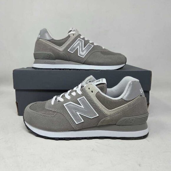 Women's 7 New Balance (from Anthropologie) 574 Core suede sneakers Grey - Picture 1 of 13